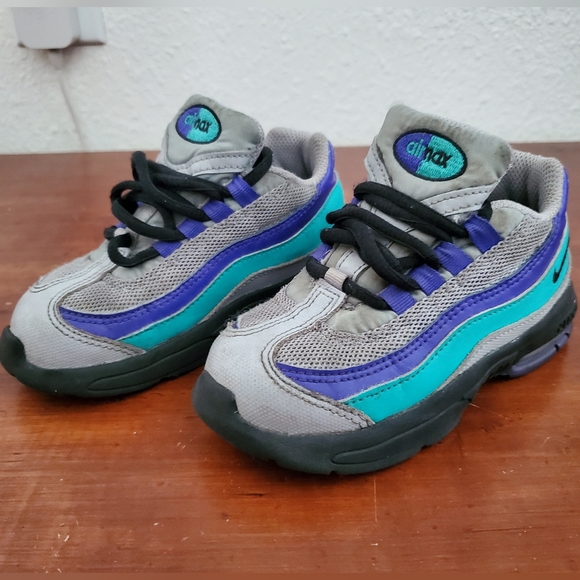 *3-for-$20* Nike airmax 95, size 9c - Picture 2 of 5